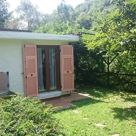 Casetta Indipendente Al Mare Сasa de vacaciones Finale Ligure